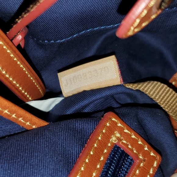 Dooney & Bourke Royals MLB large purse - Picture 5 of 5